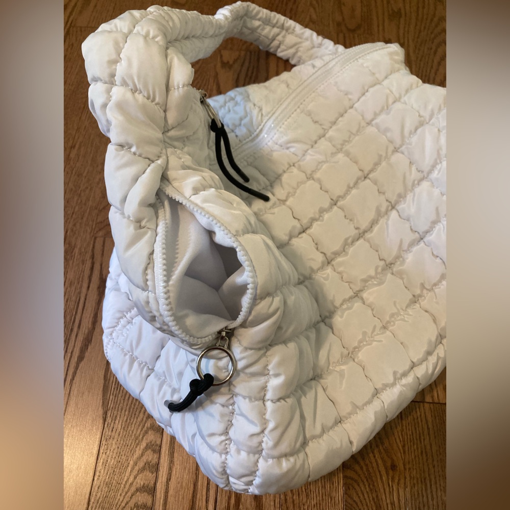 Free People quilted carry all bag, perfect condition - Picture 6 of 11